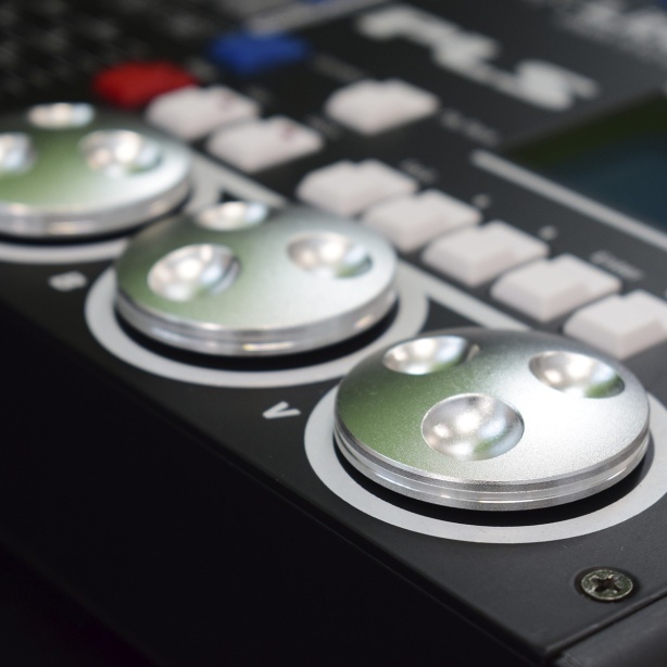 PLS Litecraft 1024 Consola DMX de 1024 canales - Imagen 7