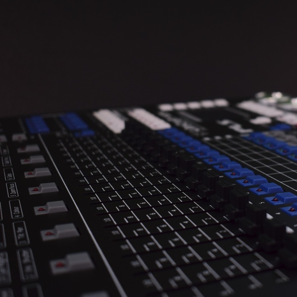 PLS Litecraft 1024 Consola DMX de 1024 canales - Imagen 9