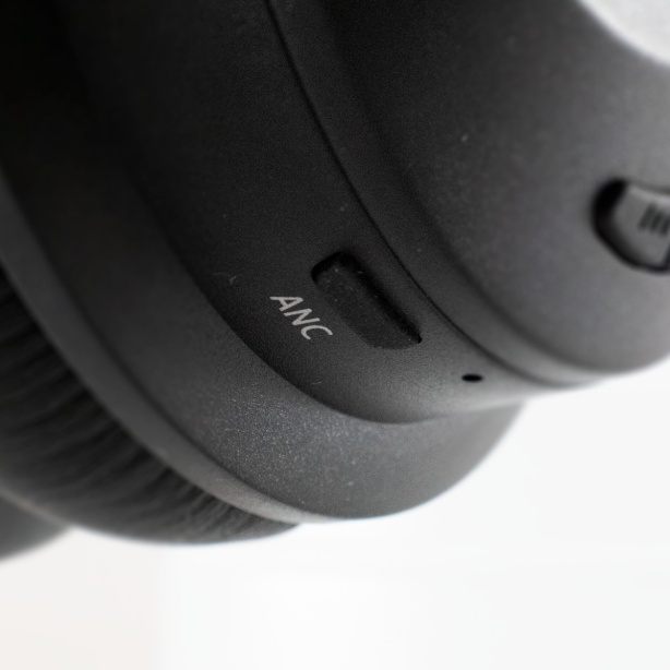 KÖLT – K740NC Auricular Bluetooth - Imagen 4